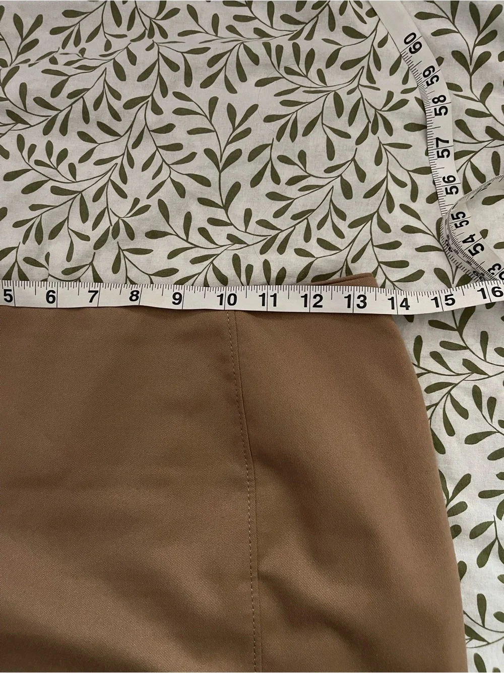 White House Black Market Camel Tan Pencil Skirt w/ Gold Hardware Career Classic